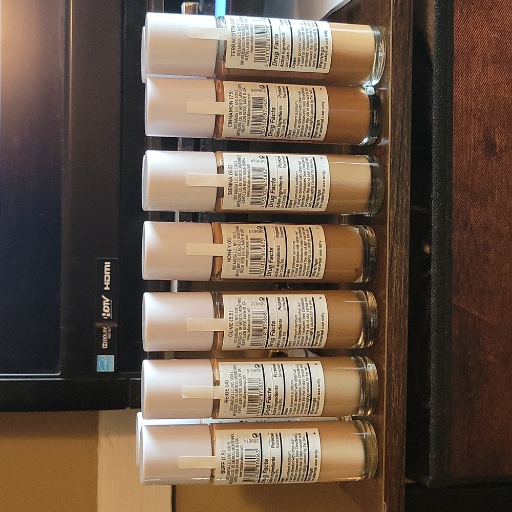 Col Lab SKIN WONDER Foundation.